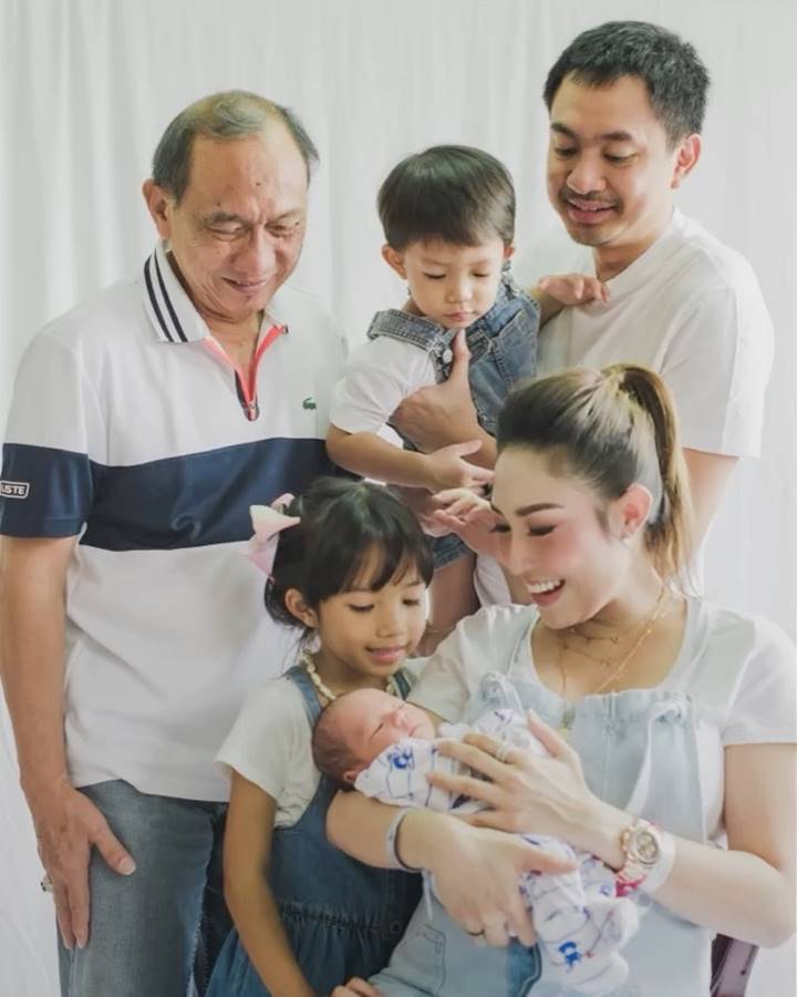 Momen Sambut Bungsu Keluarga