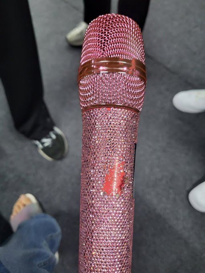 Bikin Patah Hati, Jin BTS Spill Kondisi Mic Pink Kesayangan Jelang Konser Gratis