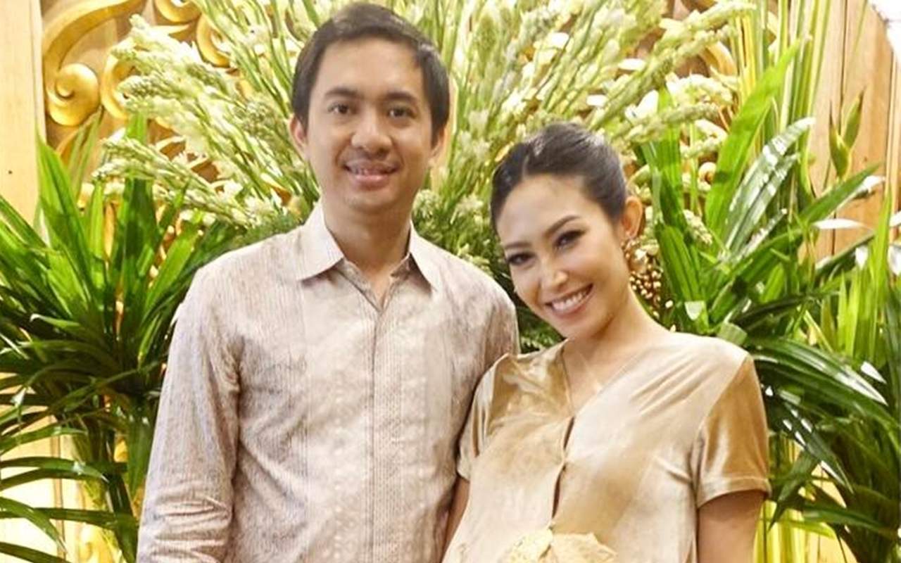 Ayu Dewi Diisukan Tutupi Aib Regi Datau Karena Takut Miskin, Kisah Nyaris Cerai Nyesek
