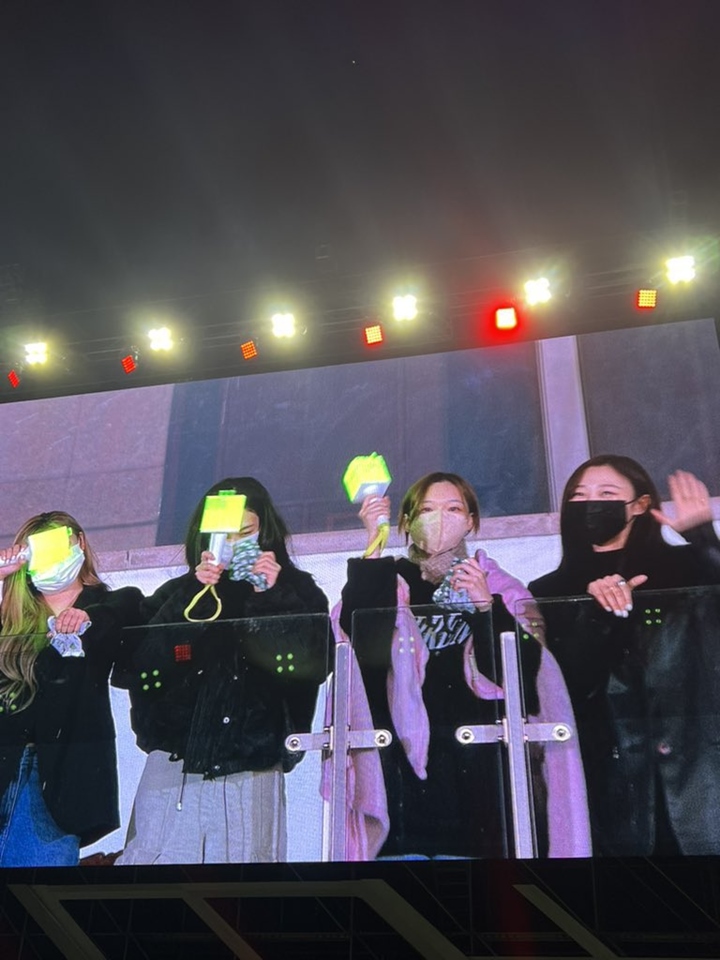 aespa Tunjukkan Tingkah Imut di Konser \'The Link+\' NCT 127