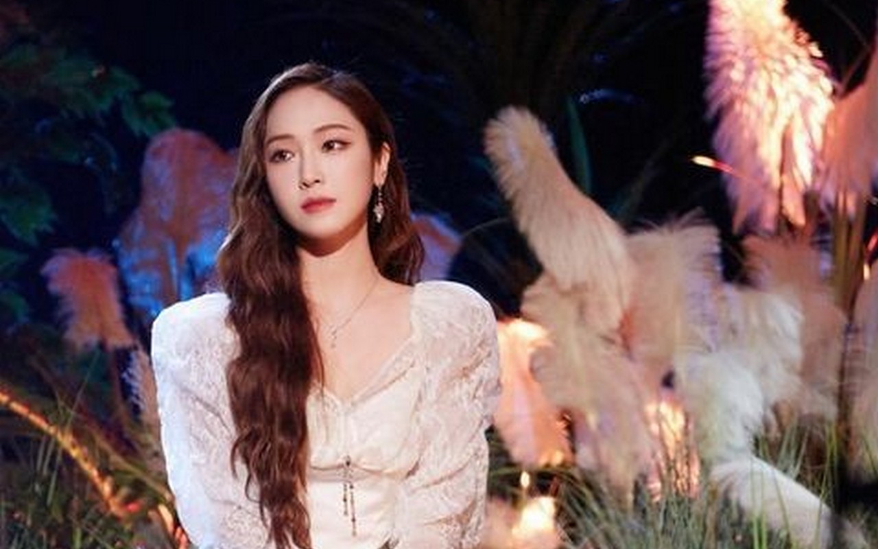 Perdana Sejak Debut, Jessica Jung Jadi Model Pakaian Dalam