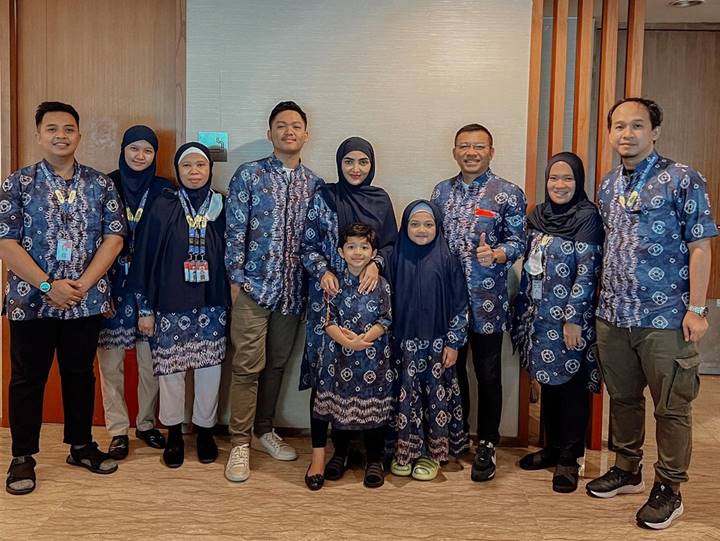 Ajak Kerabat Dekat