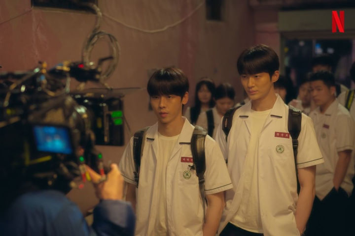 Visual Bikin Silau