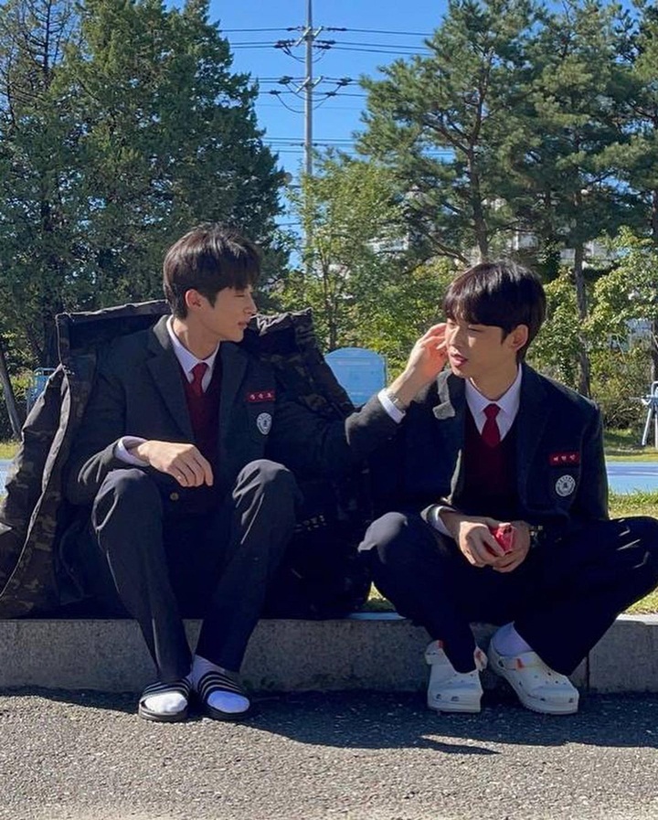 Pancarkan Aura <i>Brother Goals</i>