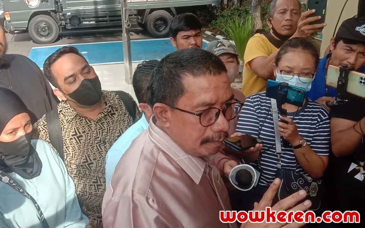 Fahmi Bachmid Bantu Kuatkan Loly, Jawab Kabar Putri Nikita Mirzani Bakal Kuliah Ke London