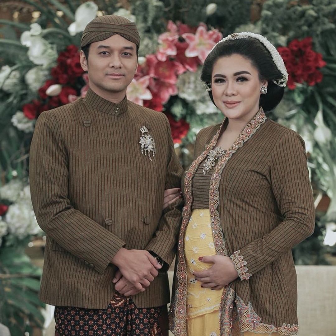 Vicky Shu dan Ade Imam