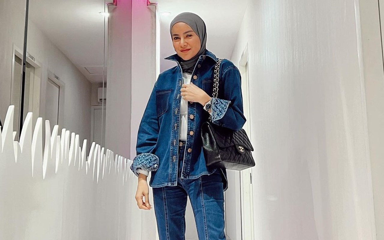Olla Ramlan Pamer Kehangatan Saat Hangout Bareng Anak dan Calon Mantu