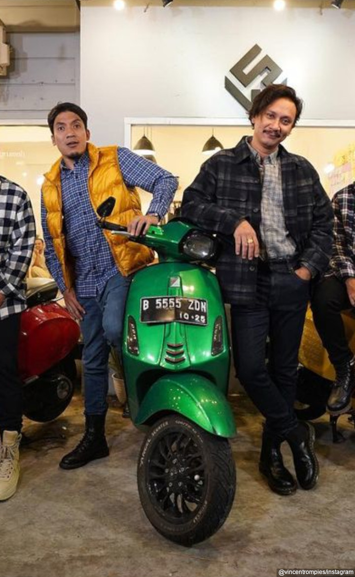 Desta dan Vincent Rompies 