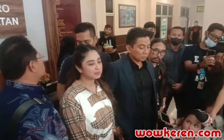 Dewi Persik Akui Psikis Terganggu Usai Dihujat Haters