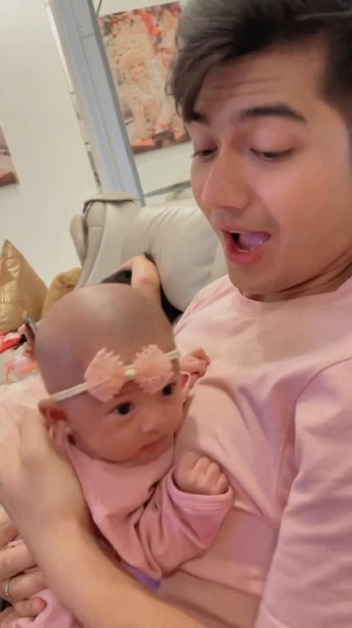 Habiskan Malam Minggu Momong Baby Moana