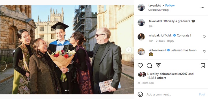 Maudy Ayunda Tampil Menawan di Wisuda Adik Ipar, Ternyata Satu Almamater