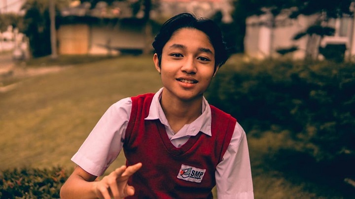 Makin Hits Lewat 'Dari Jendela SMP'