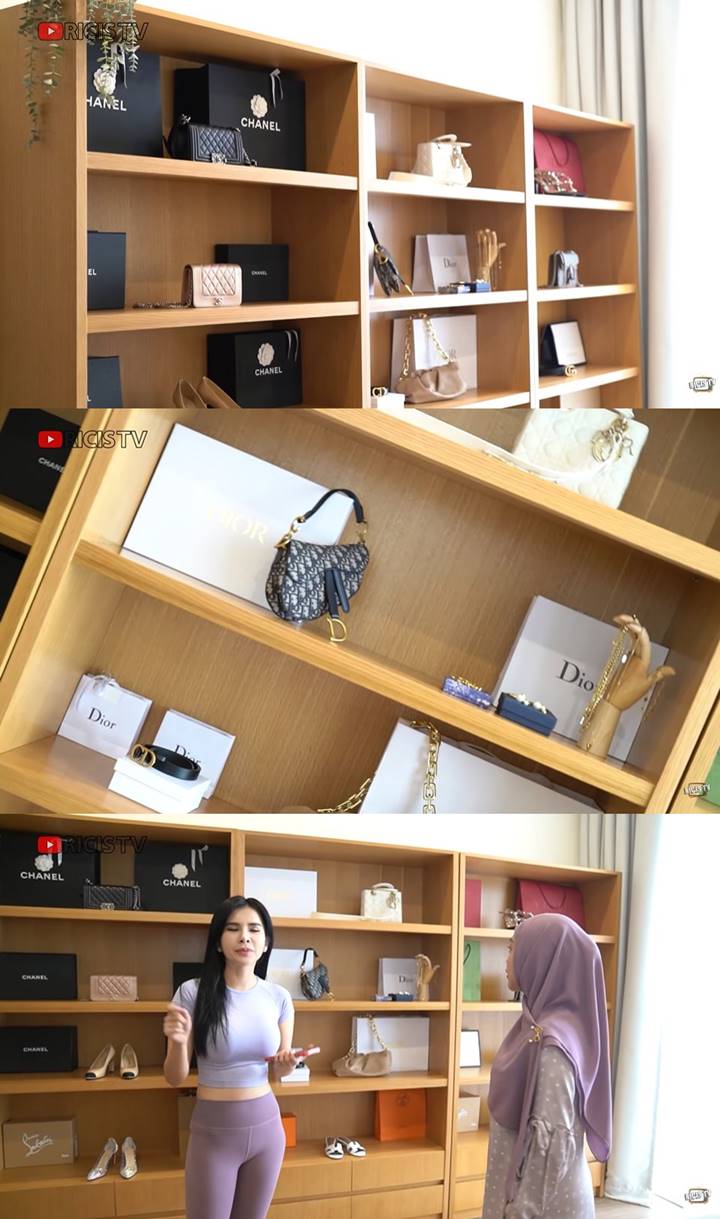 Deretan Tas Berjajar Rapi