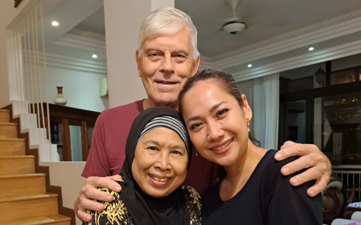 Bunga Citra Lestari Temui Ibu Ashraf Di Malaysia Usai Isu Hamil, Kenang Momen Penuh Haru