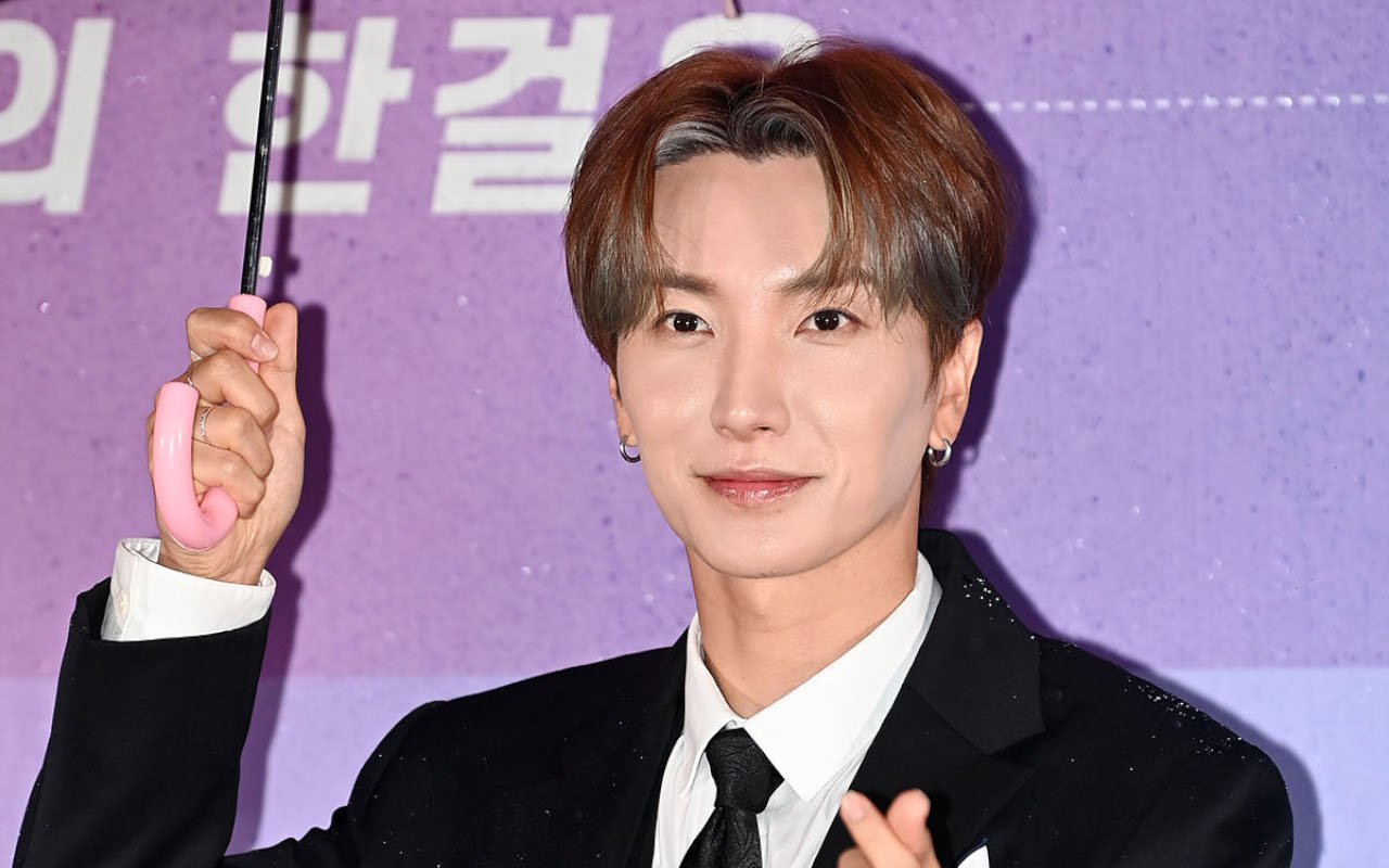 Leeteuk Super Junior Goda Fans Lewat Video Lamaran Tak Tuntas Bikin Geregetan