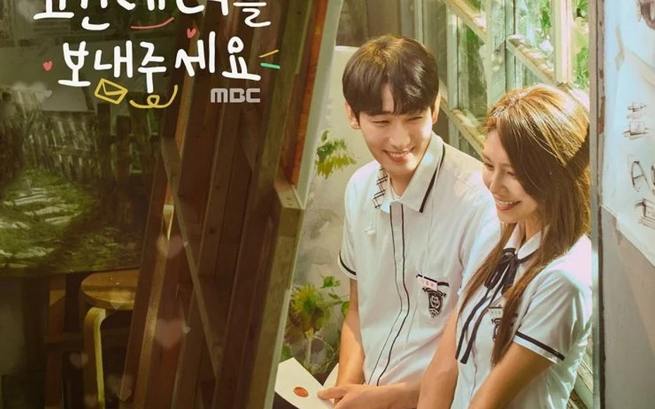 Sooyoung-Young Bak Saling Tatap Penuh Cinta Sambil Dinner Romantis di 'Please Send a Fan Letter'