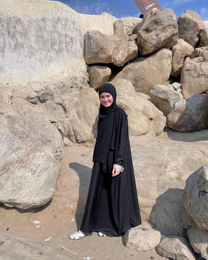 Syifa Hadju 