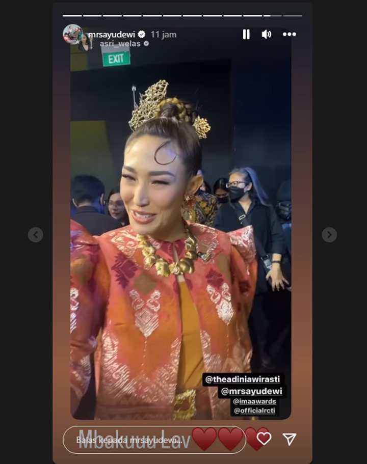 Ayu Dewi Langsung Balik Kerja Sepulang Umrah