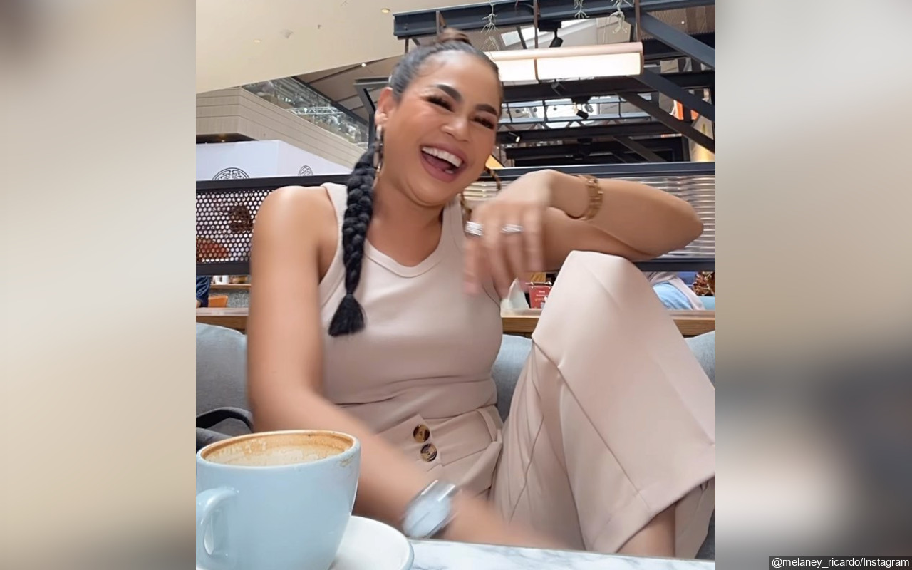 Denise Unggah Foto Ayu Dewi, Melaney Ricardo Singgung Alasan Ogah Undang Orang yang Lagi Viral