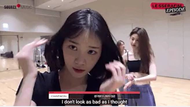 Pamer Dahi Tanpa Poni Depan Ikonik, Kim Chaewon LE SSERAFIM Bikin Fans Kaget