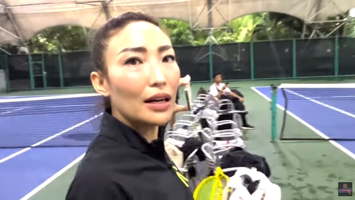 Ayu Dewi Tolak Mentah-mentah Diajak Main Tenis Bareng Regi Datau