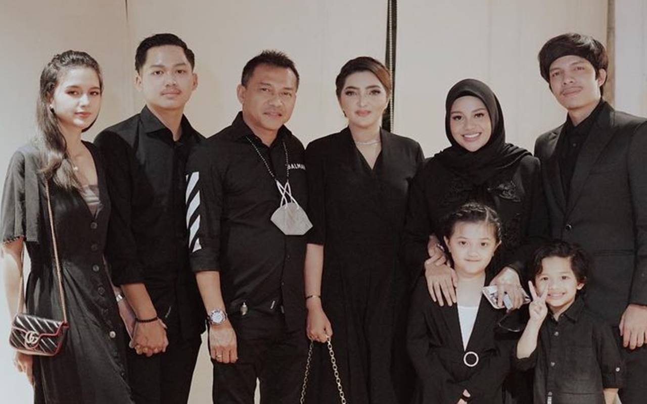 Anang Hermansyah Diam-Diam Rekam Aksi Aurel Hermansyah & Sarah Menzel 'Calon Mantu' Duet Nyanyi