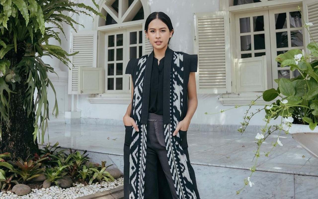 Maudy Ayunda Cantik Pakai Kebaya Bak Kurang Bahan di FFI 2022, Maknanya Tak Terduga