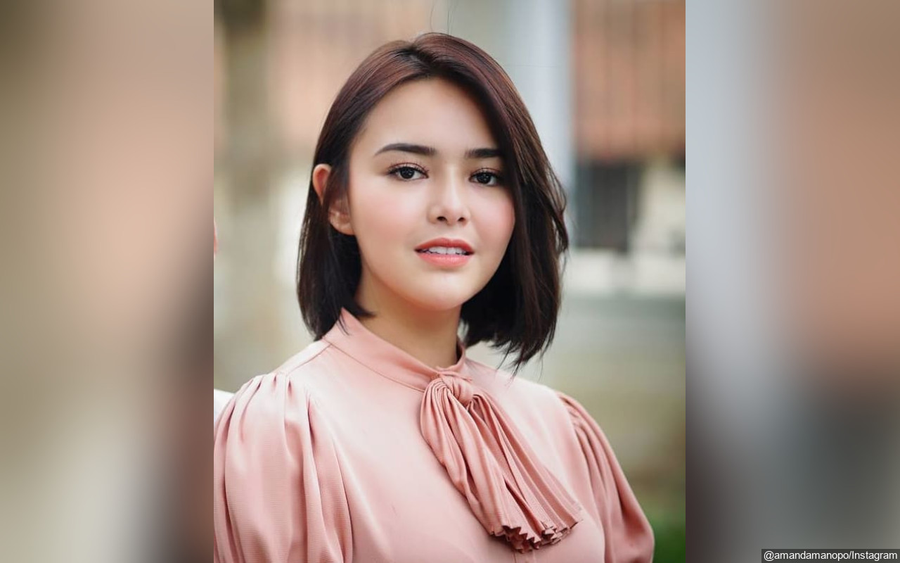 Biasa Mahal, Amanda Manopo Pakai Baju Sederhana Ratusan Ribu