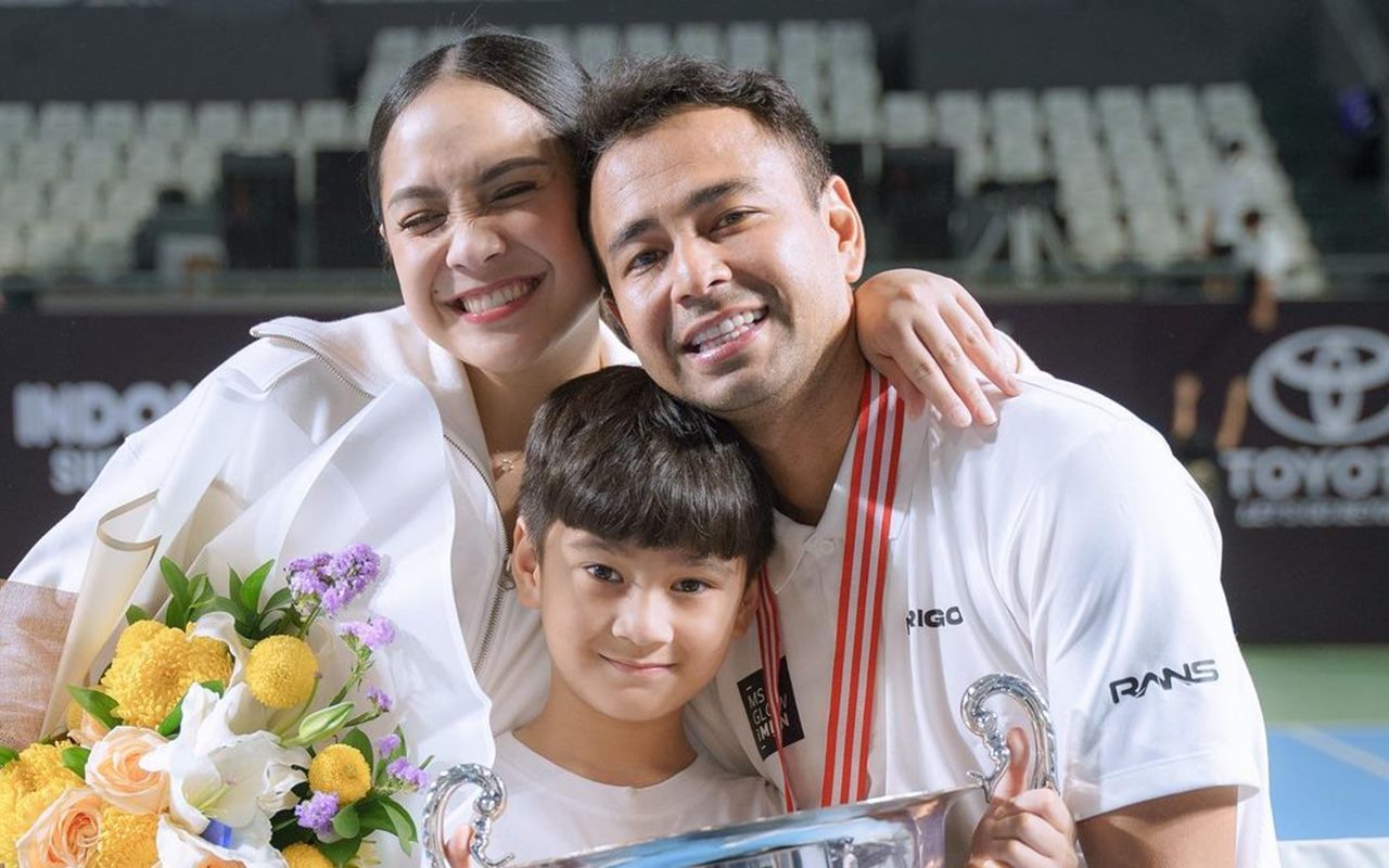 Rafathar Dicap Bawa Sial, Raffi Ahmad Cuek Pamer Tingkah Kocak Sang Putra Bikin Ngakak