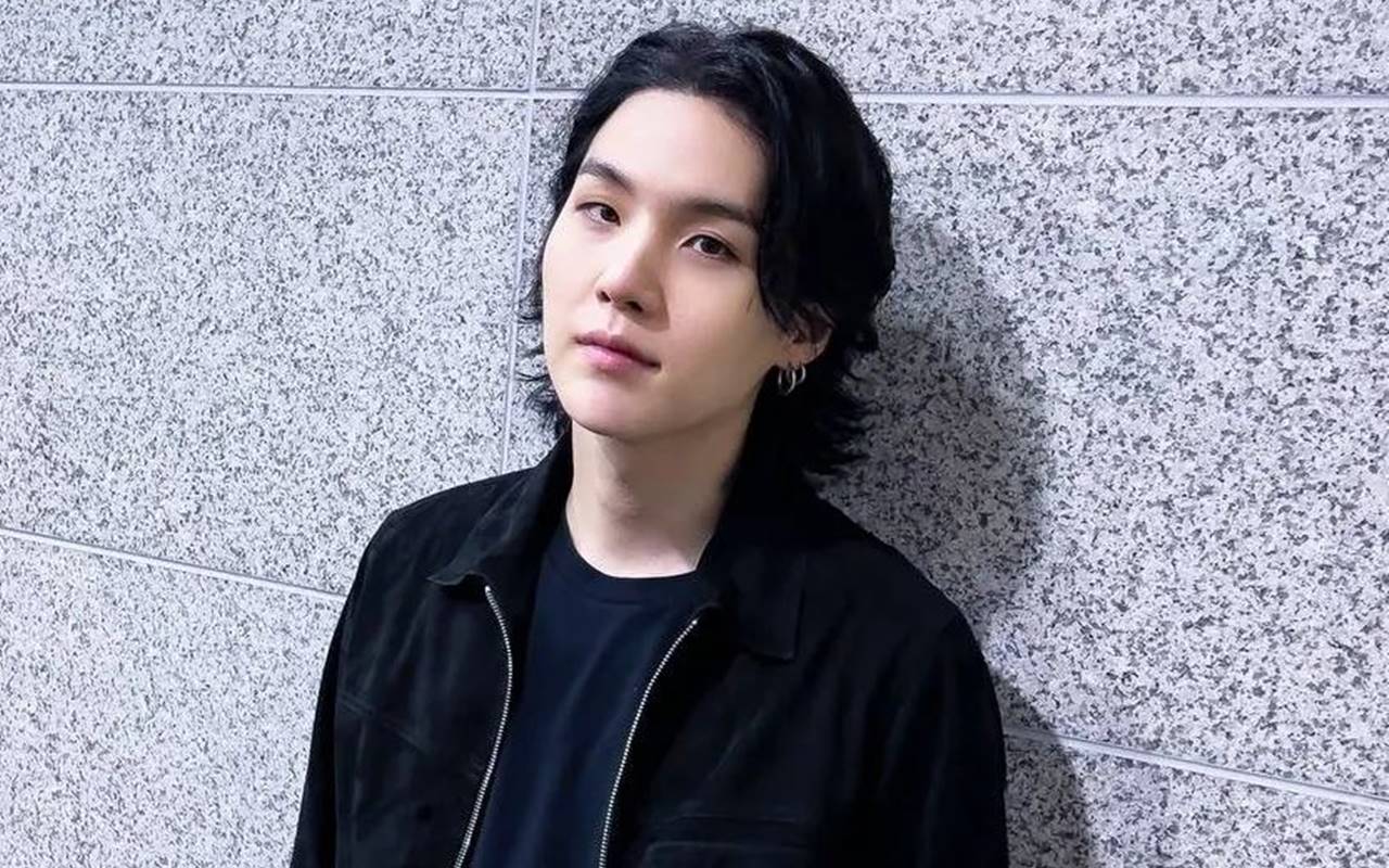 Suga BTS Ajak Tamu Spesial Mabuk Bareng di Episode Perdana 'SUCHWITA'