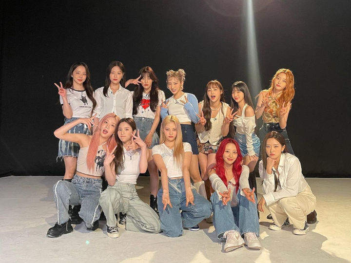 Didepaknya Chuu dari LOONA