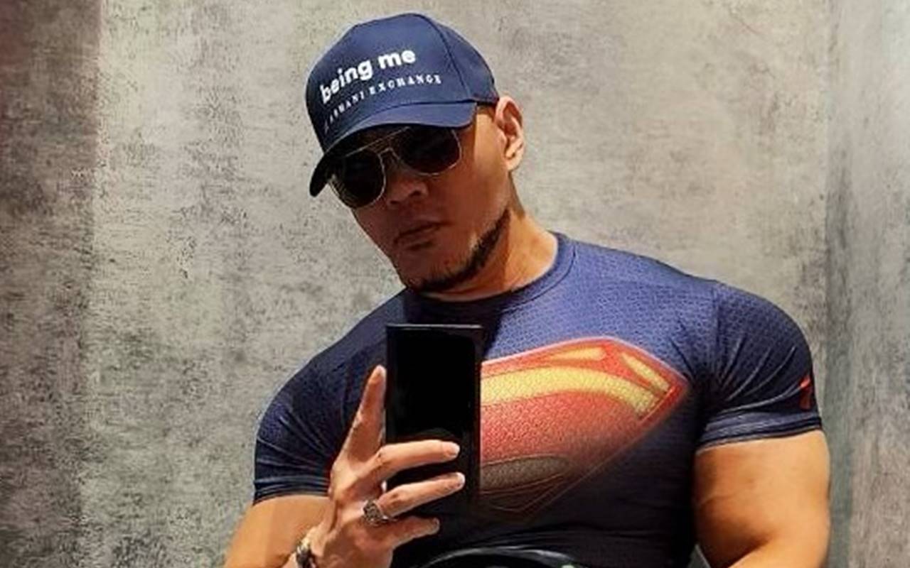 Deddy Corbuzier Tuai Kontroversi Usai Komentari Kasus Anak Sekolah Tendang Nenek-nenek