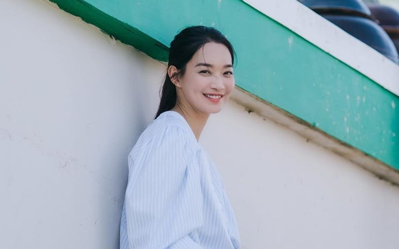 Shin Min A Beri Permintaan Unik Saat Kirim Coffee Truck ke Rekan Artis