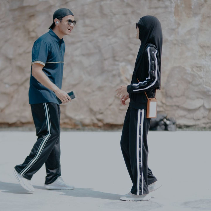 Ala Couple Bareng Dude Harlino