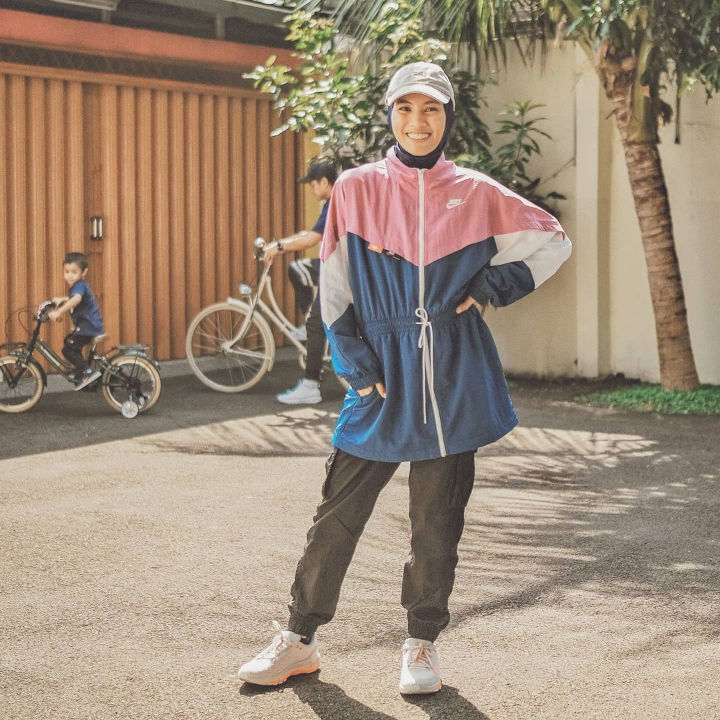 Chic Penuh Warna