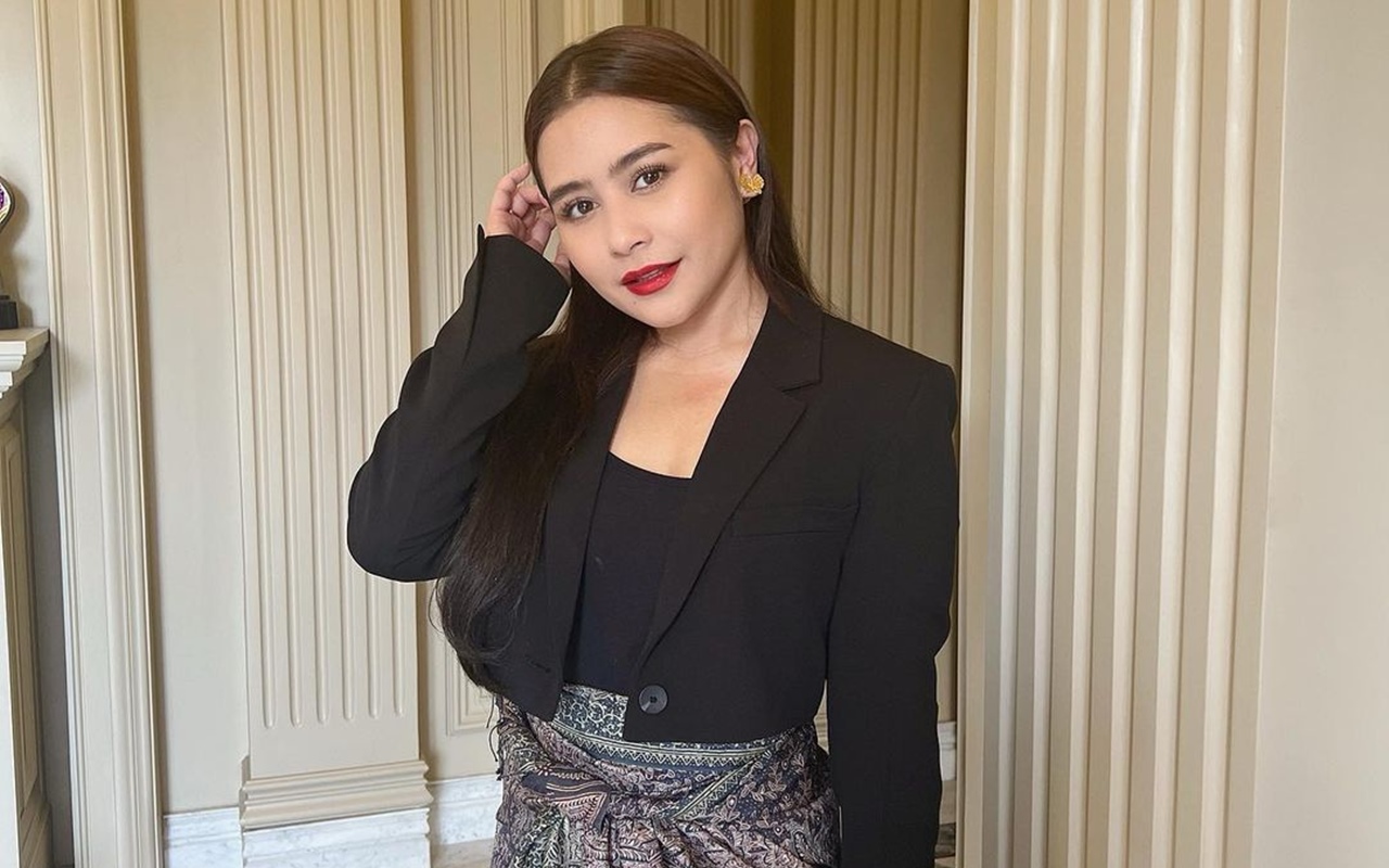 Prilly Latuconsina Patah Hati Nonton Film '20th Century Girl'