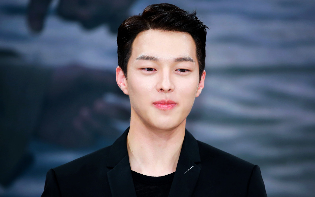 Si Paling Hits, Jang Ki Yong Bikin Para Tentara Heboh di Acara Militer