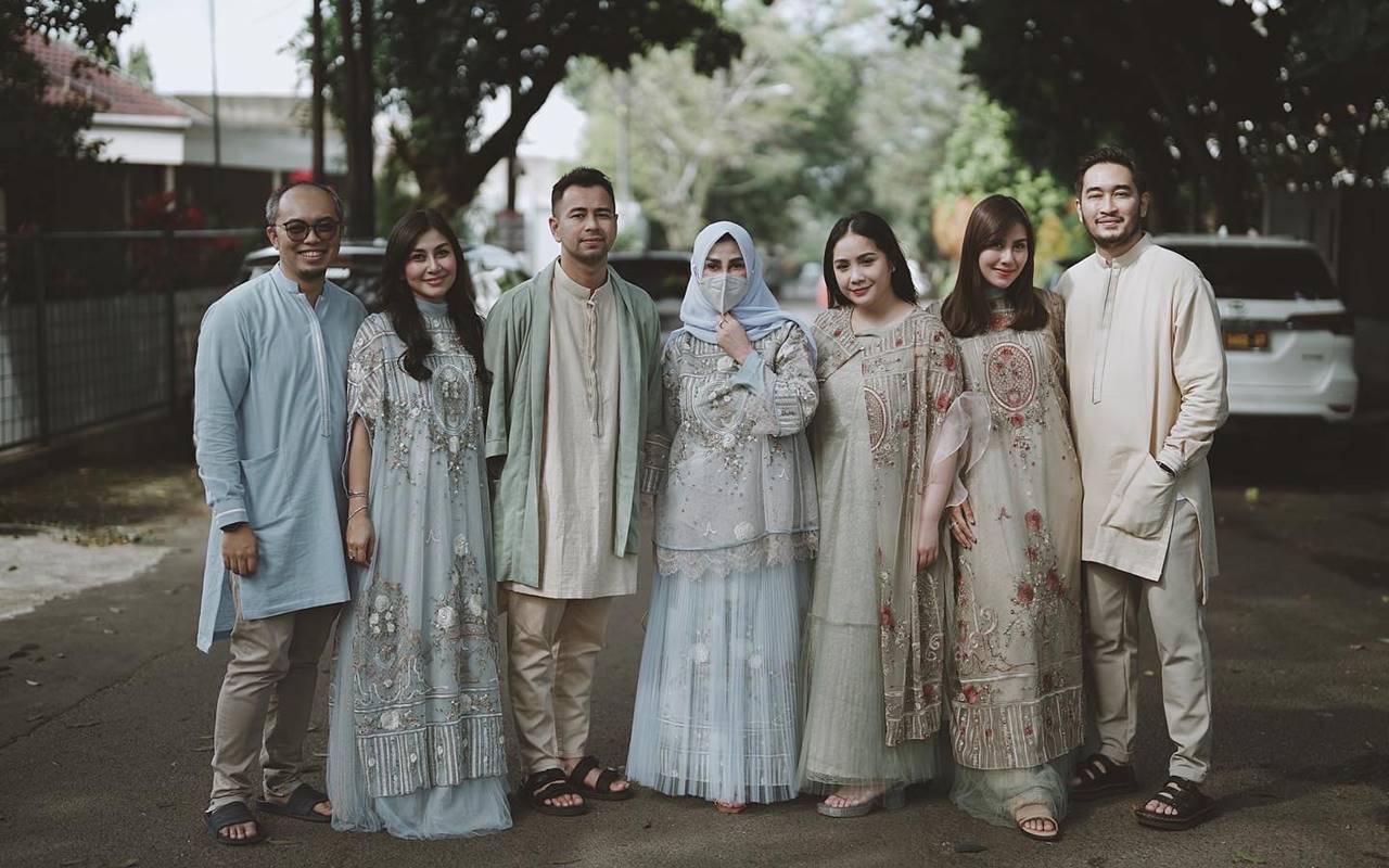 Raffi Ahmad Syok Usai Tahu Punya 3 Adik Kandung Selain Syahnaz dan Nisya