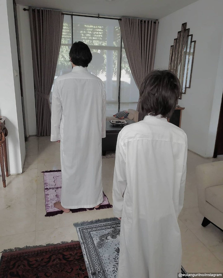 Salat di Rumah