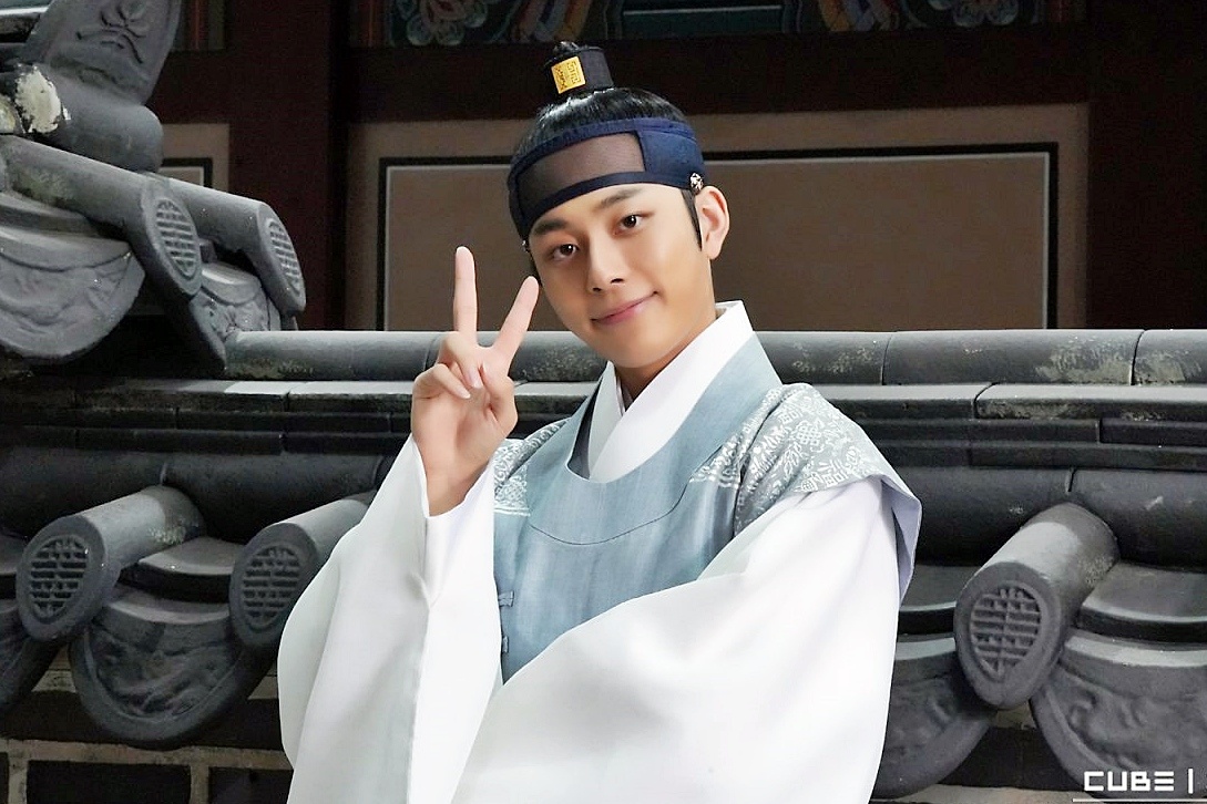 Yoo Seon Ho Lalui Perjuangan Berat Demi Peran Berjiwa Wanita di 'Under the Queen's Umbrella'