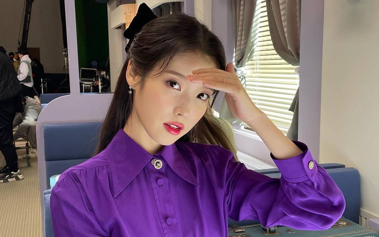 IU Girang Campur Gemetaran Ketemu Boy Group Idola