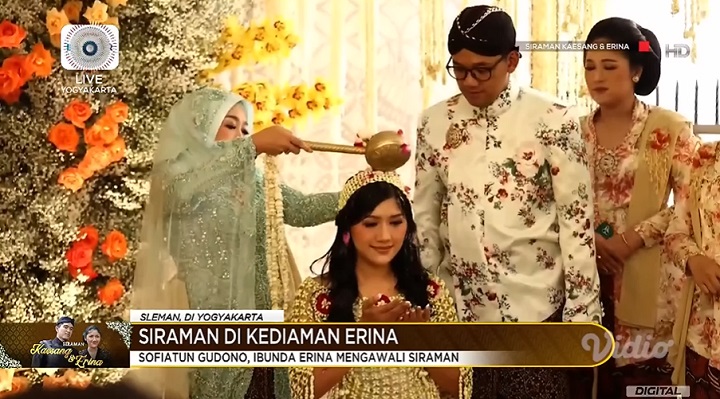 Siraman Air Pertama