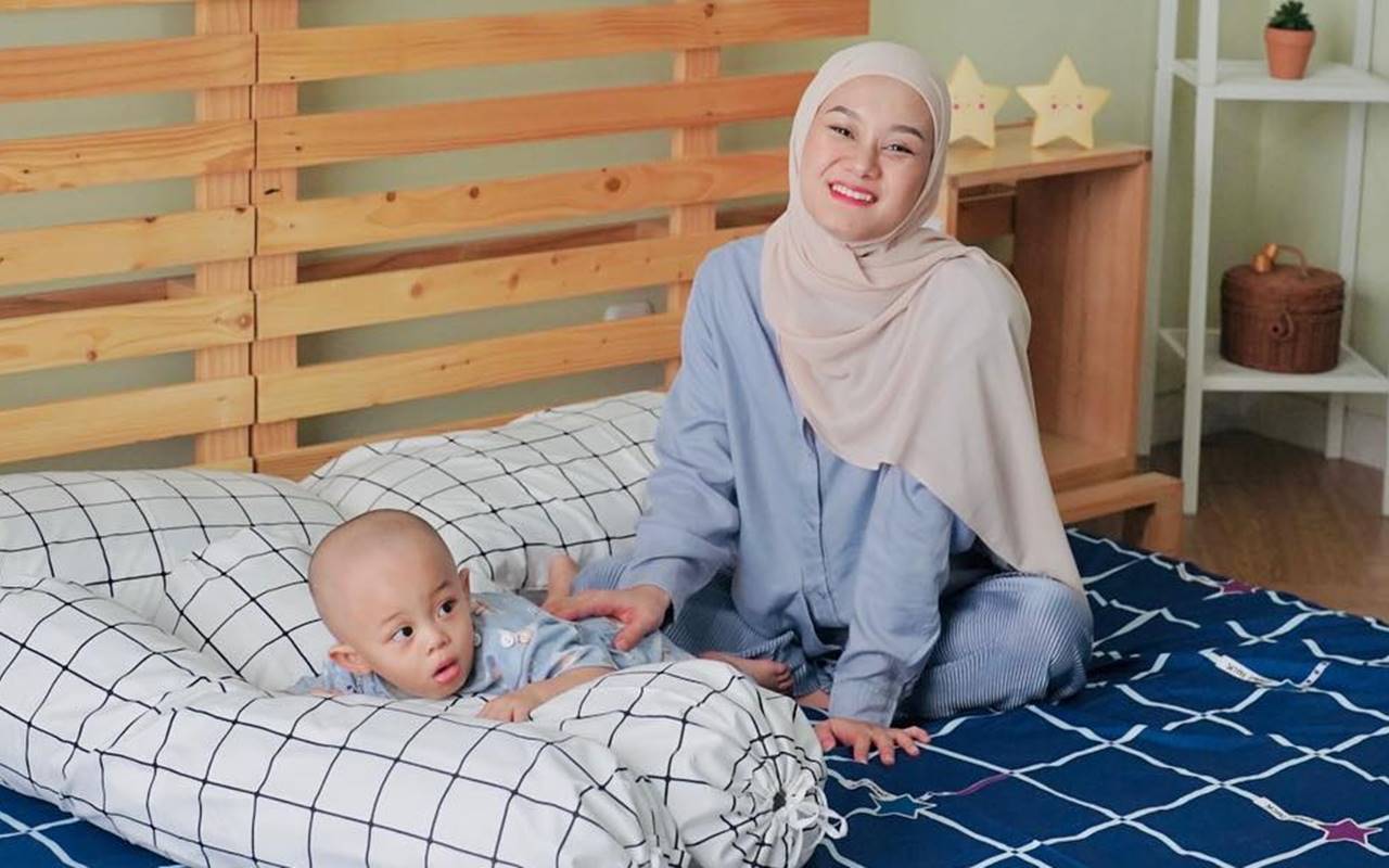 Dinda Hauw Tunjukkan Momen Aktif Shaka Ketika Main TikTok, Gemoy Abis!