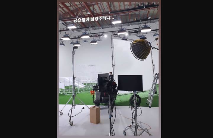 Penampakan Set Syuting Tempat Johnny, Jaehyun, dan Jungwoo NCT Terluka Picu Amarah Fans