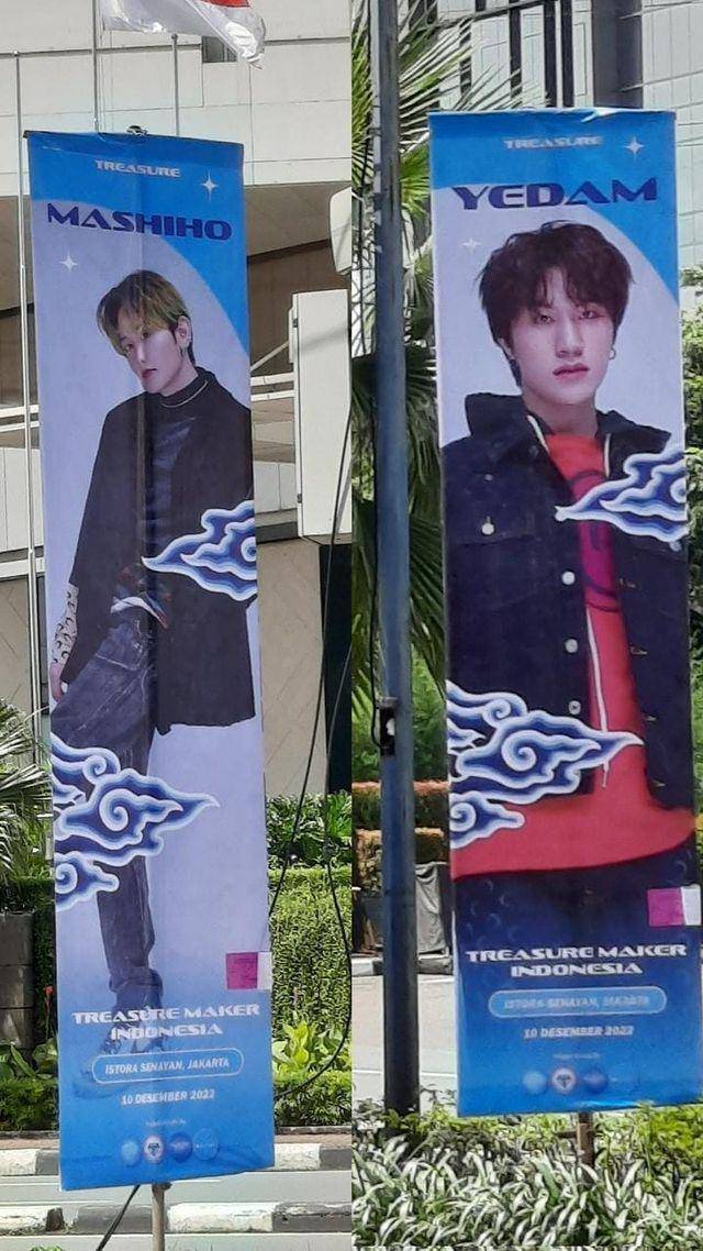 banner Bang Ye Dam dan Mashiho ikut dipajang bersama TREASURE
