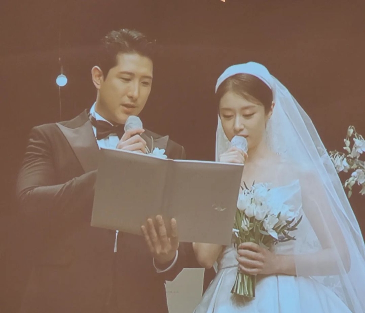 Pidato Jiyeon dan Suami