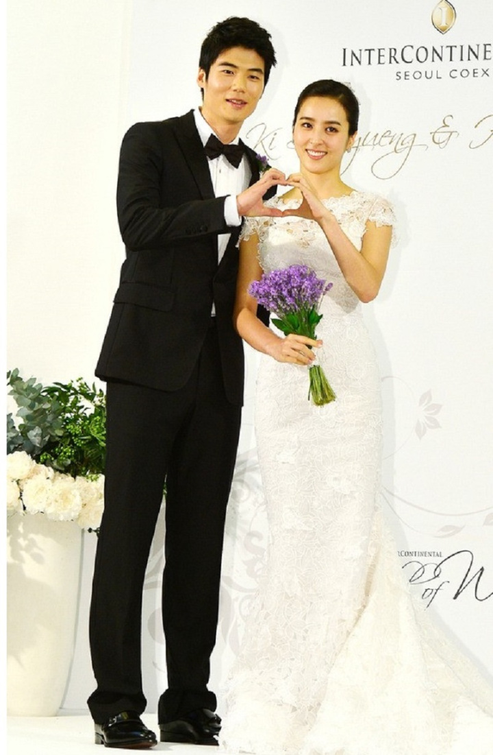 Han Hye Jin dan Ki Sung Yueng
