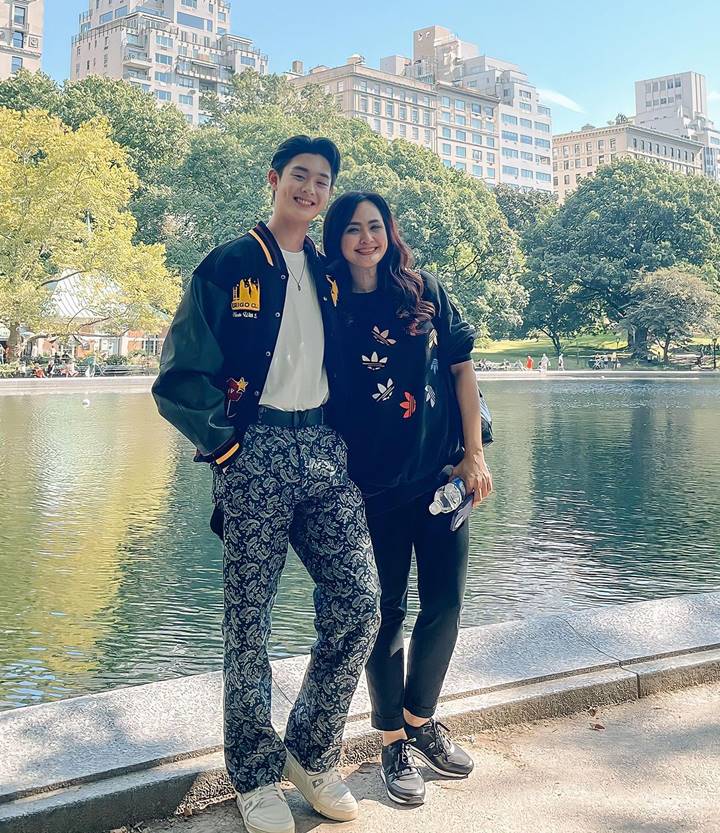 Momen di New York