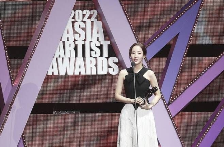 AAA 2022: Park Min Young Diduga Singgung Soal Mantan Pacar AAA 2022: Park Min Young Diduga Singgung Soal Mantan Pacar