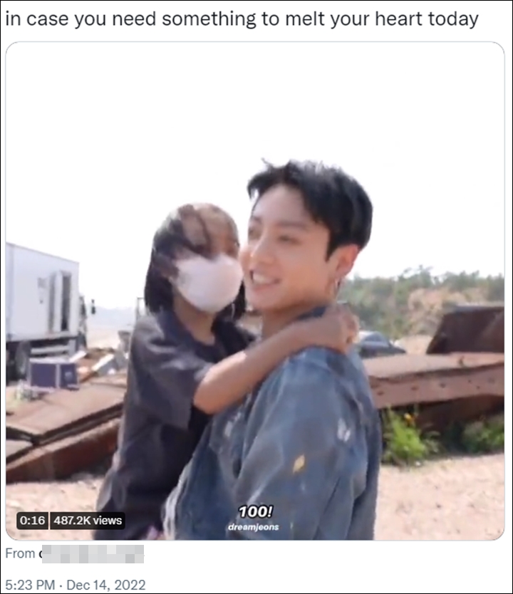 Momen Jungkook BTS Gendong Anak Kecil Kembali Disorot